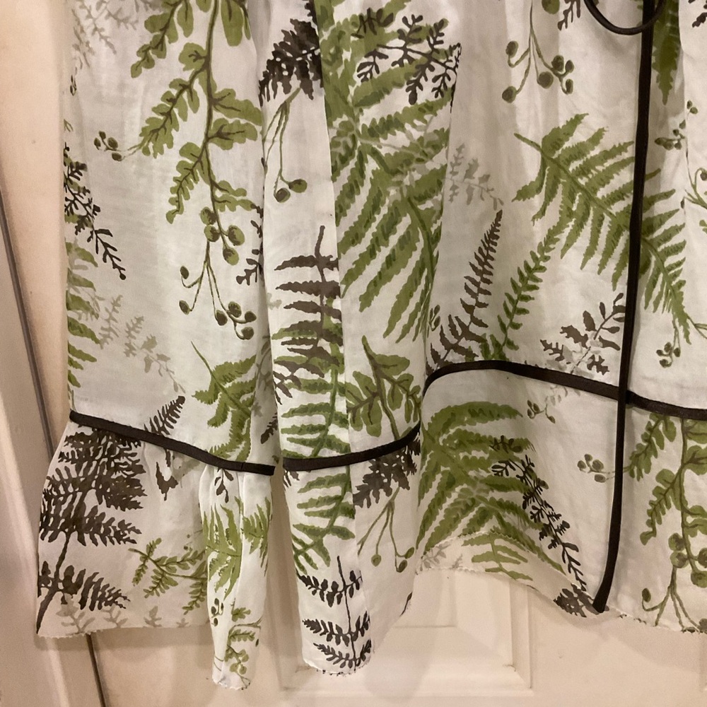 Lightweight Blouse, 55% Silk, 45% Cotton, White and Green Leaf Print, Sz 12 - Picture 5 of 13